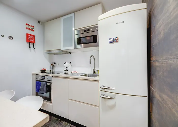 아파트 Chiado/bairro Alto 2 Bedroom 리스본