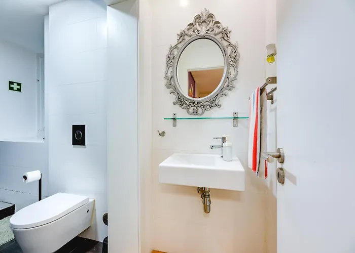 아파트 Chiado/bairro Alto 2 Bedroom 리스본